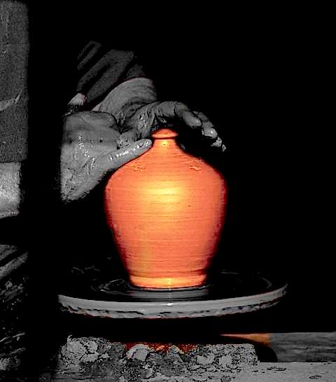 ÜRÜNLERİMİZDE KULLANDIĞIMIZ TOPRAĞIN ÖZELLİKLERİ